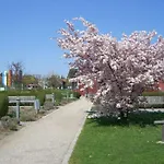 아파트 Herrliche Mit Grill Und Garten By Interhome